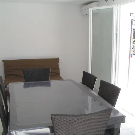 Apartament Aux Couleurs D'ardeche Vallon-Pont-dʼArc